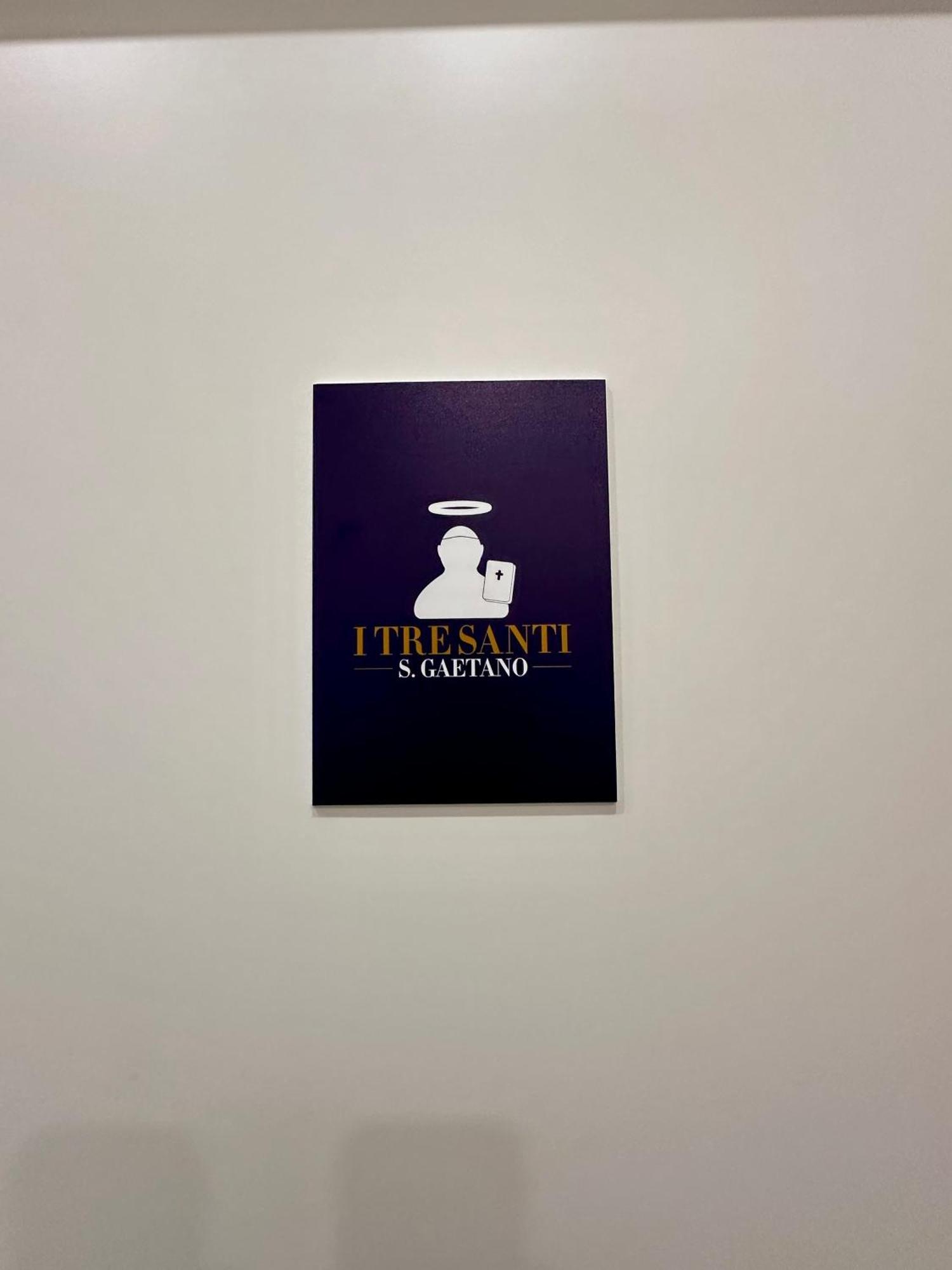 B&B I Tre Santi ナポリ エクステリア 写真